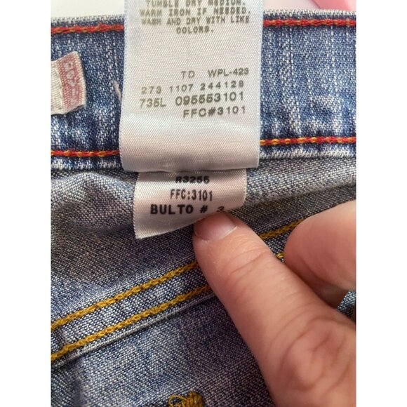 Levi's Relaxed Fit 550 Boot Cut Women's 22W Short 5 Pocket Denim Jeans - Picture 11 of 12